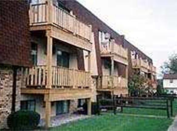 Meadow Oaks Apartments - Lorain, OH