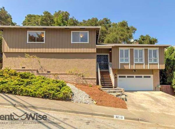 3210 Brittan Ave - San Carlos, CA