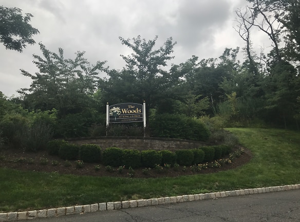 The Woods At King George Apartments - Green Brook, NJ
