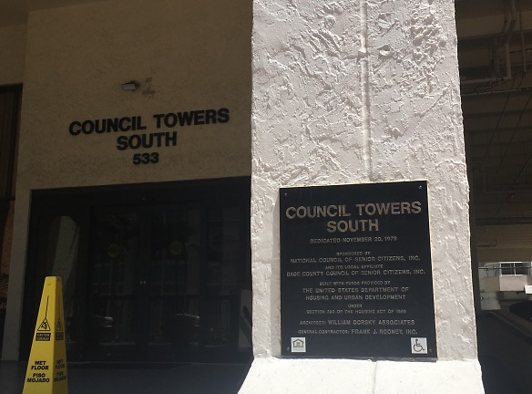 Council Towers South Apartments - Miami Beach, FL