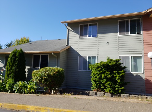 Hilltop Apartments - Lincoln City, OR