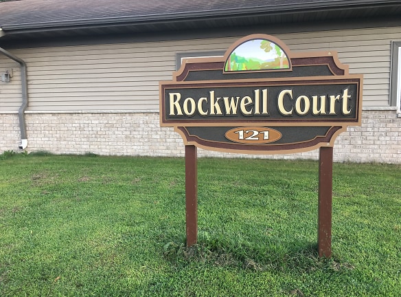 Rockwell Court Apartments - Fort Atkinson, WI