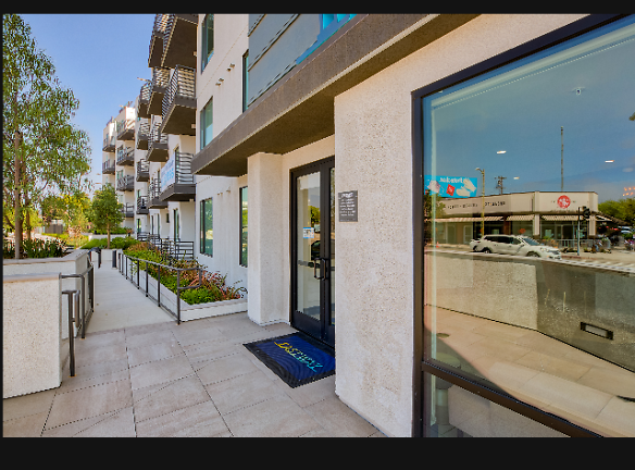The Eastway Apartments - Los Angeles, CA