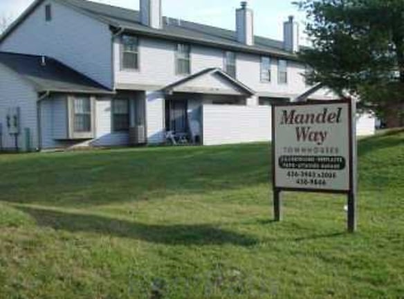 Mandel Way Townhomes Apartments - Centerville, OH