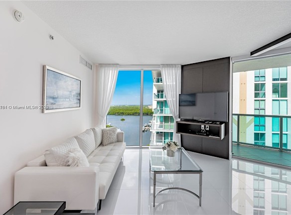 250 Sunny Isles Blvd unit 3-1704( 6 mo rent ok ) - Sunny Isles Beach, FL