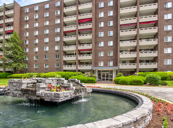 Walnut Crossings Apartments - Monroeville, PA