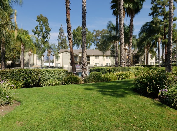 Royal Palms Apartments - Highland, CA