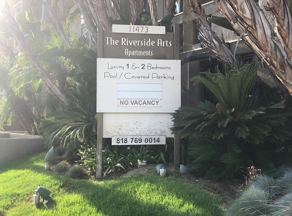 Riverside Arts Apartments - North Hollywood, CA