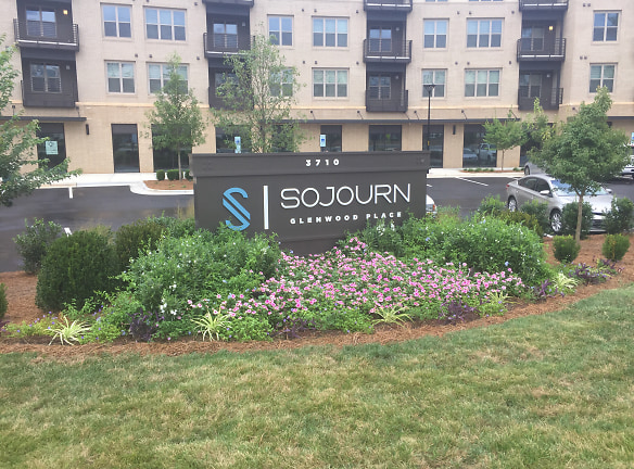 Sojourn Glenwood Place Apartments - Raleigh, NC