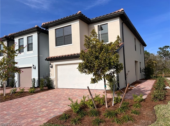 1453 Weeping Willow Ct - Cape Coral, FL