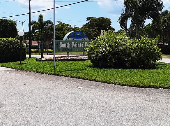 6300 South Pointe Blvd unit 438 - Fort Myers, FL