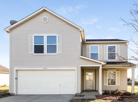 8735 Blooming Grove Dr - Camby, IN