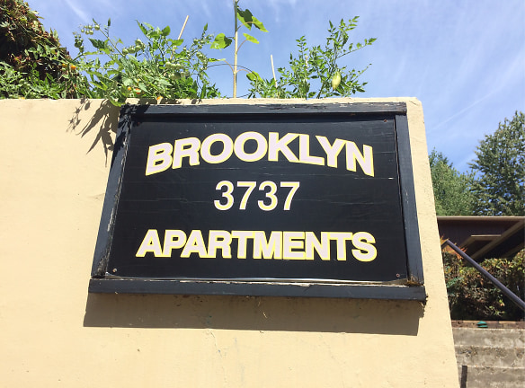 Brooklyn Apartments - Portland, OR