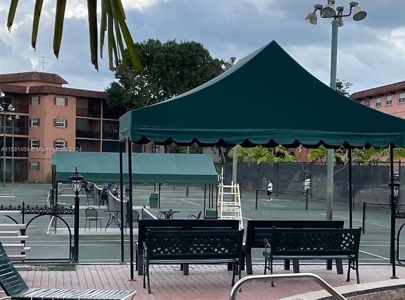 670 Tennis Club Dr #103 - Fort Lauderdale, FL