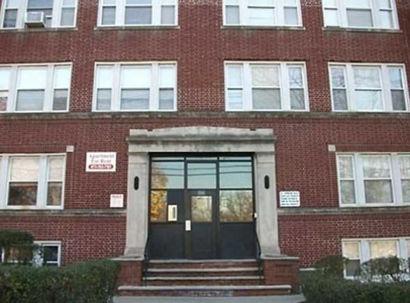 654 Lyons Ave Apartments - Irvington, NJ