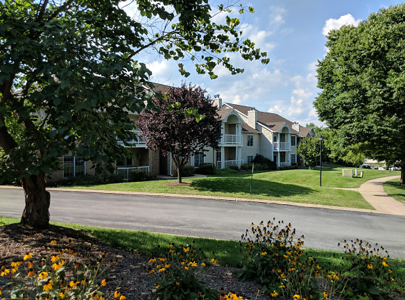 Paramont Circle Apartments - State College, PA