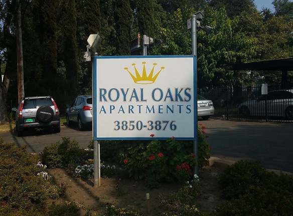 Royal Oaks Apartments - Sacramento, CA