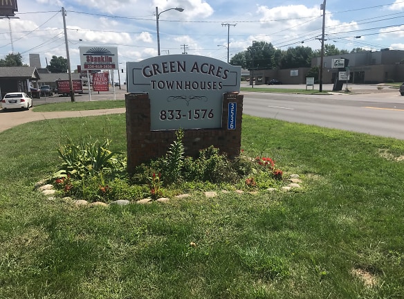 GREEN ACRES TOWN HOUSES Apartments - Massillon, OH