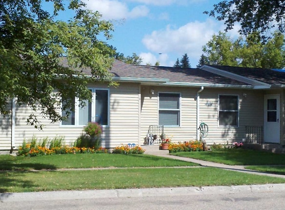 Courtyard Apartments - Rugby, ND