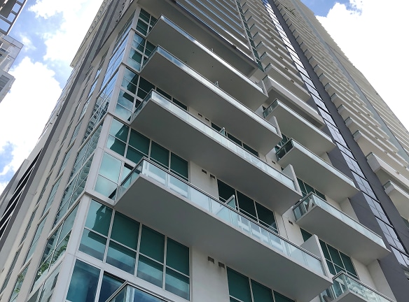 The Bond Apartments - Miami, FL