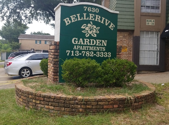 Bellerive Garden Apartments - Houston, TX