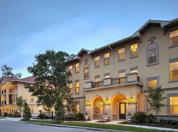 Centro Luxury Apartments - Gainesville, FL