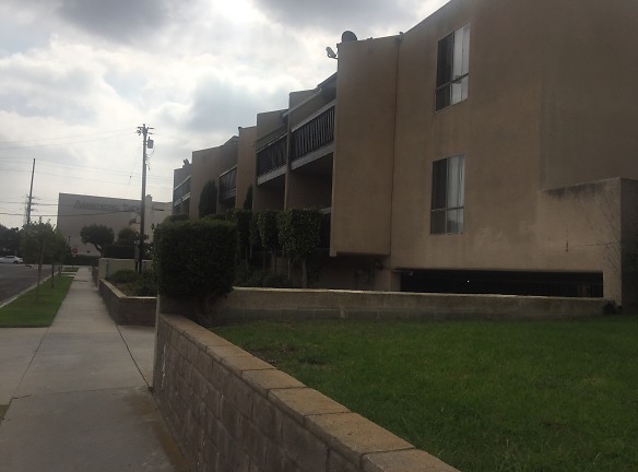 Villa Del Amo Apartments - Torrance, CA