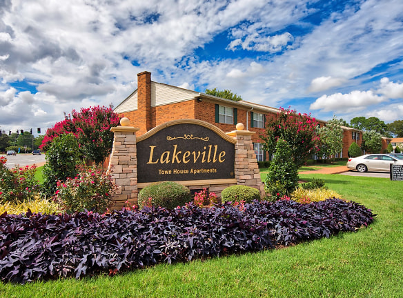 Lakeville Townhome Apartments - Virginia Beach, VA