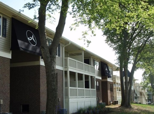 Amalie Meadows Apartment Homes - Madison, TN