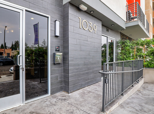 Lido Apartments At 1039 S. Hobart - Los Angeles, CA