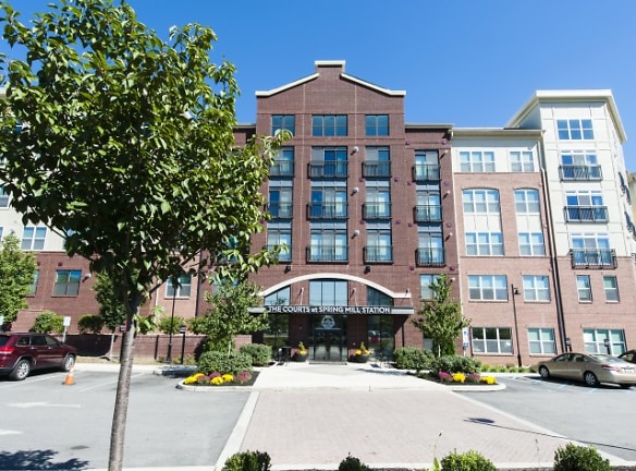 The Courts At Spring Mill Station Apartments - Conshohocken, PA