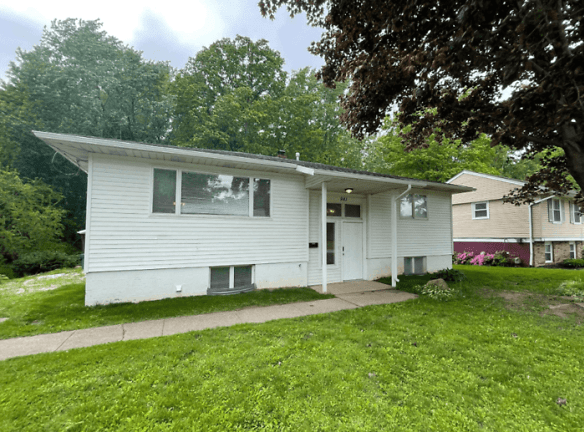 941 North Ave - Painesville, OH