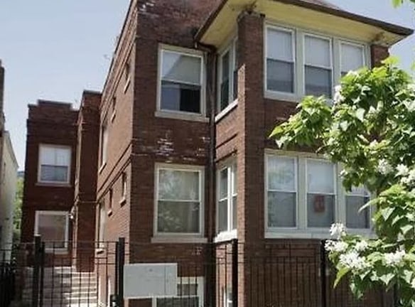 2734 N Campbell Ave - Chicago, IL