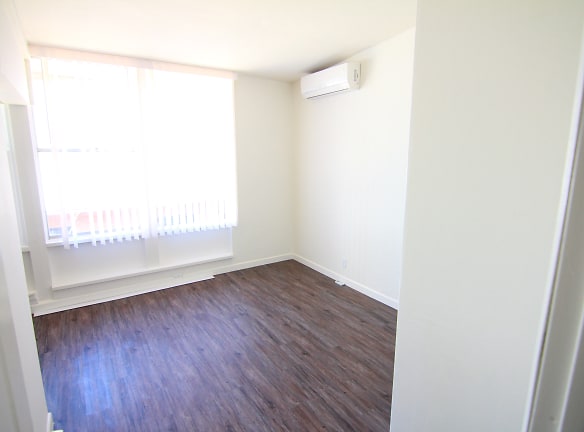 6871 Franklin Ave unit 205 - Los Angeles, CA