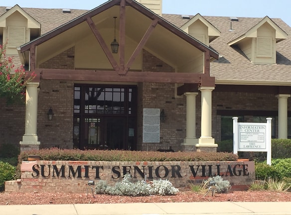 Summit Senior Village Apartments - Gainesville, TX