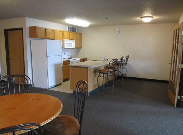 Eastview Apartments - Dilworth, MN