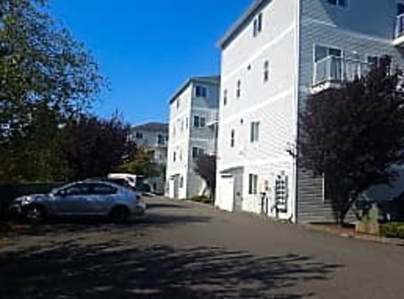 New England Apartments - Bellingham, WA