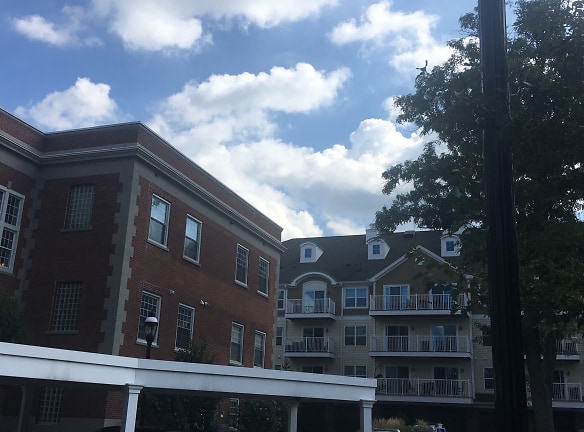 Quaker Green Apartments - West Hartford, CT