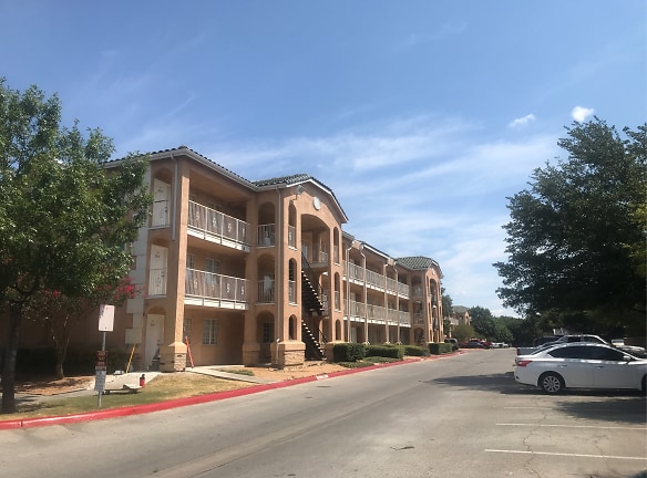 San Antonio Budget Suites Apartments - San Antonio, TX