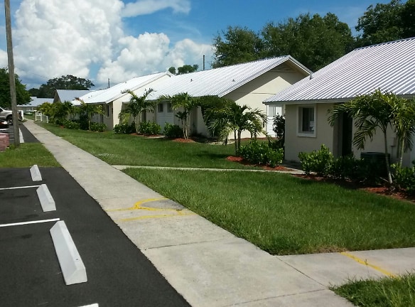 Highlands Village Apartments - Sebring, FL