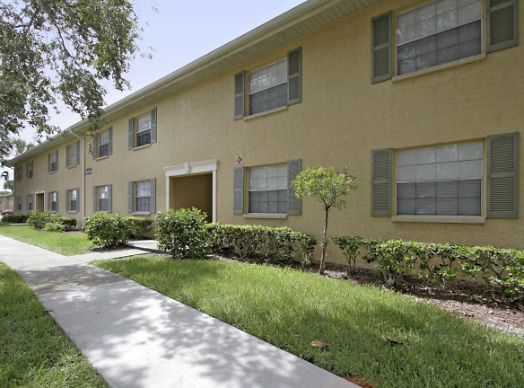 Ridgeview Apartment Homes - Seminole, FL