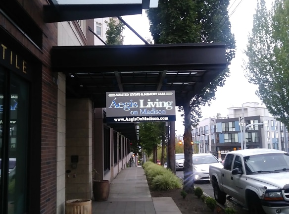 Aegis On Madison Apartments - Seattle, WA
