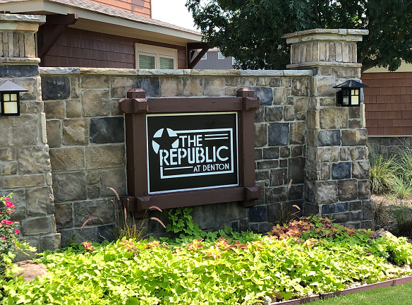 Republic At Denton Apartments - Denton, TX