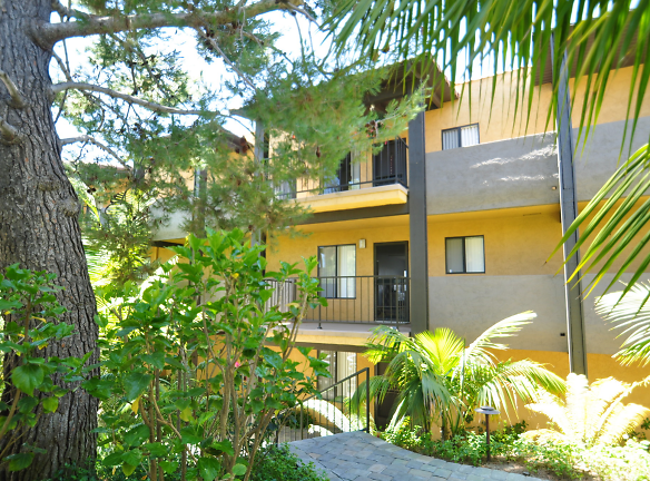 Casa Vista Apartment Homes - Oceanside, CA