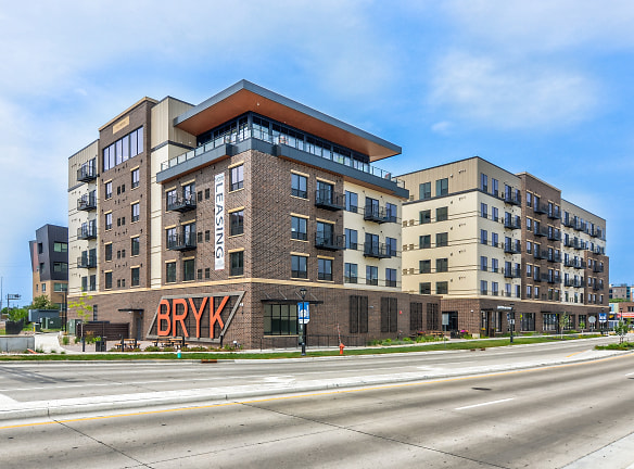 Bryk On Broadway Apartments - Rochester, MN