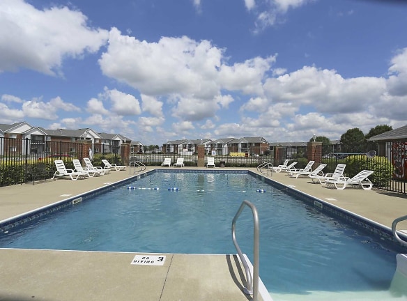Cross Lake Apartments - Evansville, IN