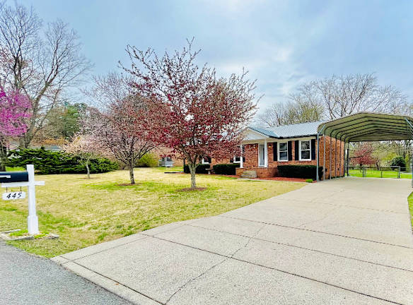 445 Regency Ct Murfreesboro TN 37129 Home For Rent Rentals com