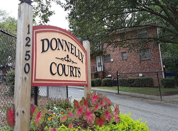 Donnelly Courts Apartments Atlanta GA Apartments For Rent Rentals com