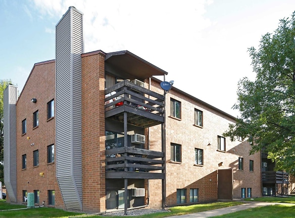 Columbia Park Village Apartments - Grand Forks, ND