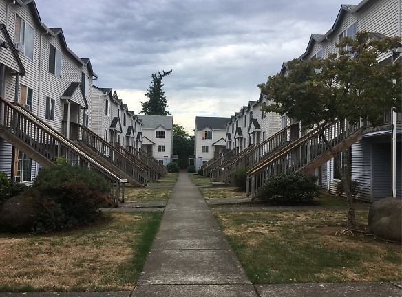 Victoria Gardens Apartments - Portland, OR